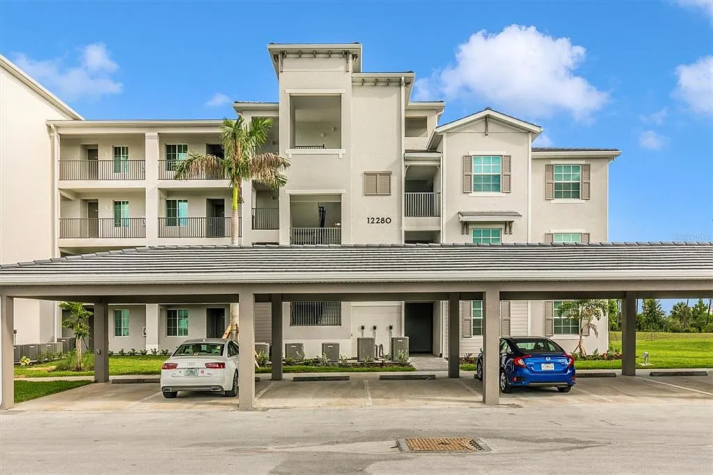 3 bed, 2.0 bath, 1301 sqft, $2,500 — Photo 1