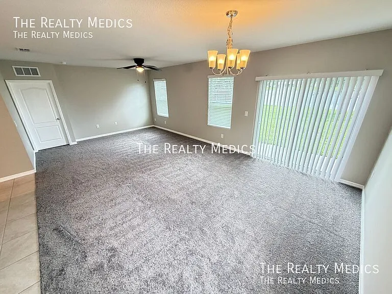 2915 Gibraltar Blvd — Photo 4