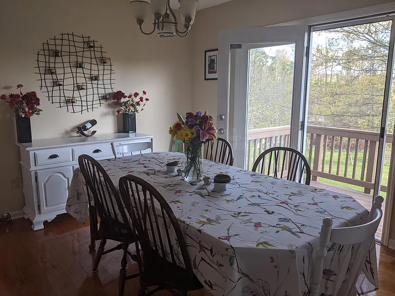 Eat-in-kitchen/Dining Room