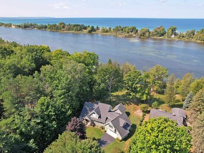 11088 S Lacore Rd, Empire, MI, 49630