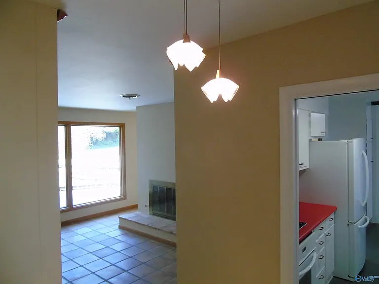2504 Maysville Cir NE — Photo 5