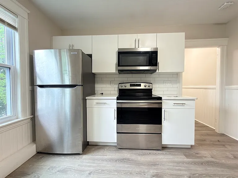 4 Glade St #2 — Photo 22