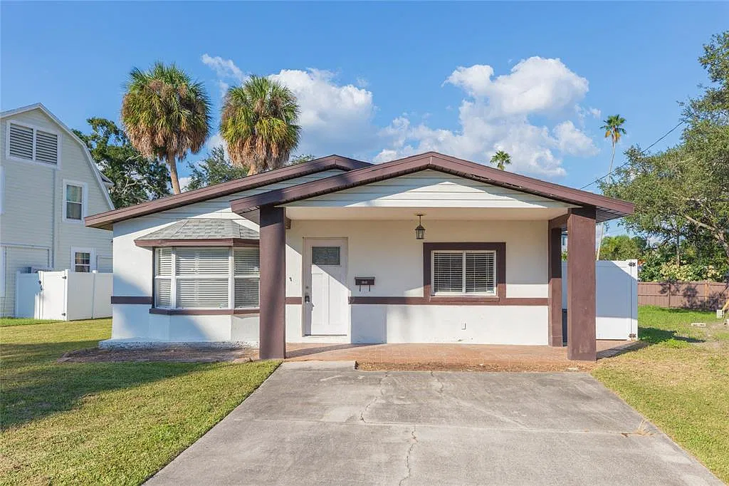 3 bed, 2.0 bath, 1698 sqft, $4,400 — Photo 2