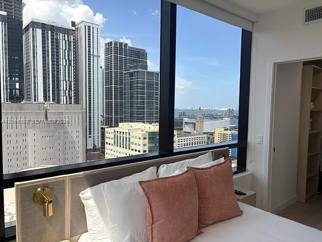 1 bed, 1.0 bath, 468 sqft, $3,500 — Photo 4