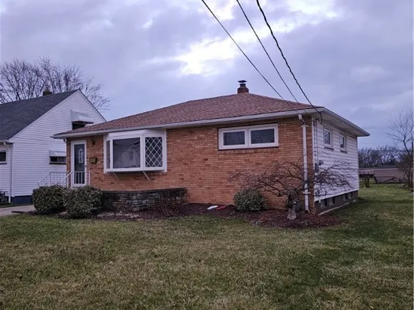 6076 Greene Dr, Brookpark, OH 44142