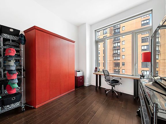 4th image of 70 Little St W #4B