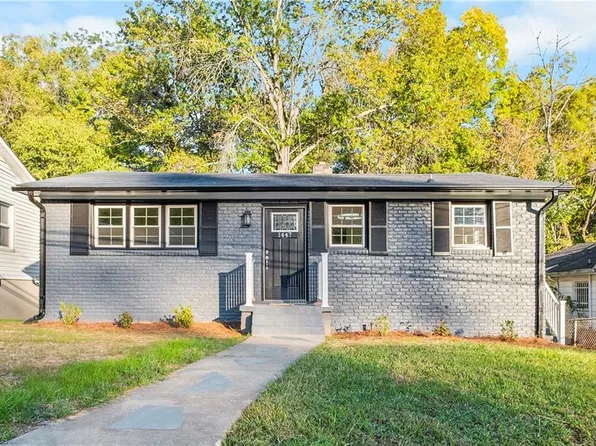 1447 Emerald St, Winston Salem, NC 27105