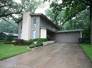 228 Silver Dr, Decatur, IL 62521