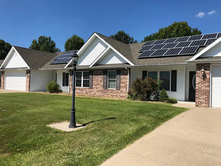 407 Jesse Ln — Photo 1