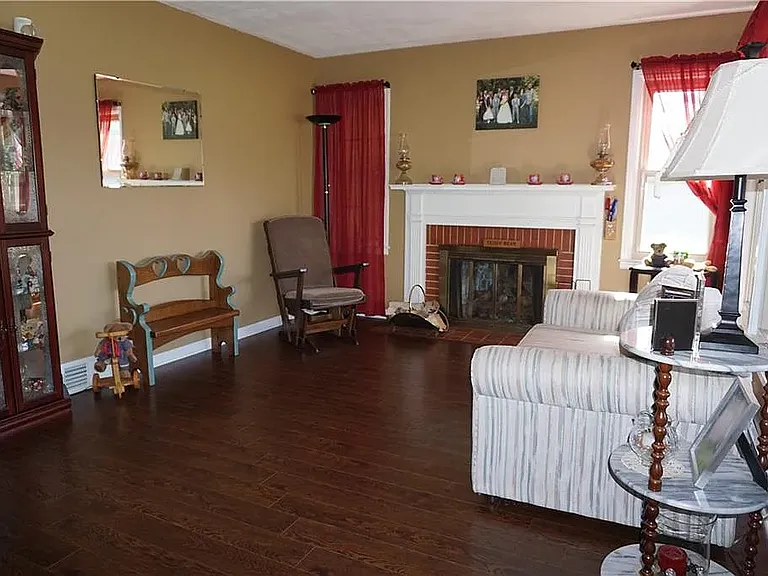 412 McLaughlin Ave — Photo 9