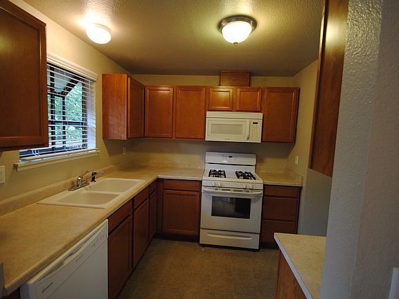 2nd image of 7704 194th Ave E