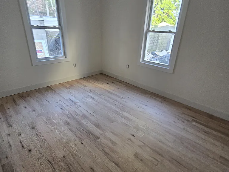 207 Hansbury Ave #G1 — Photo 4