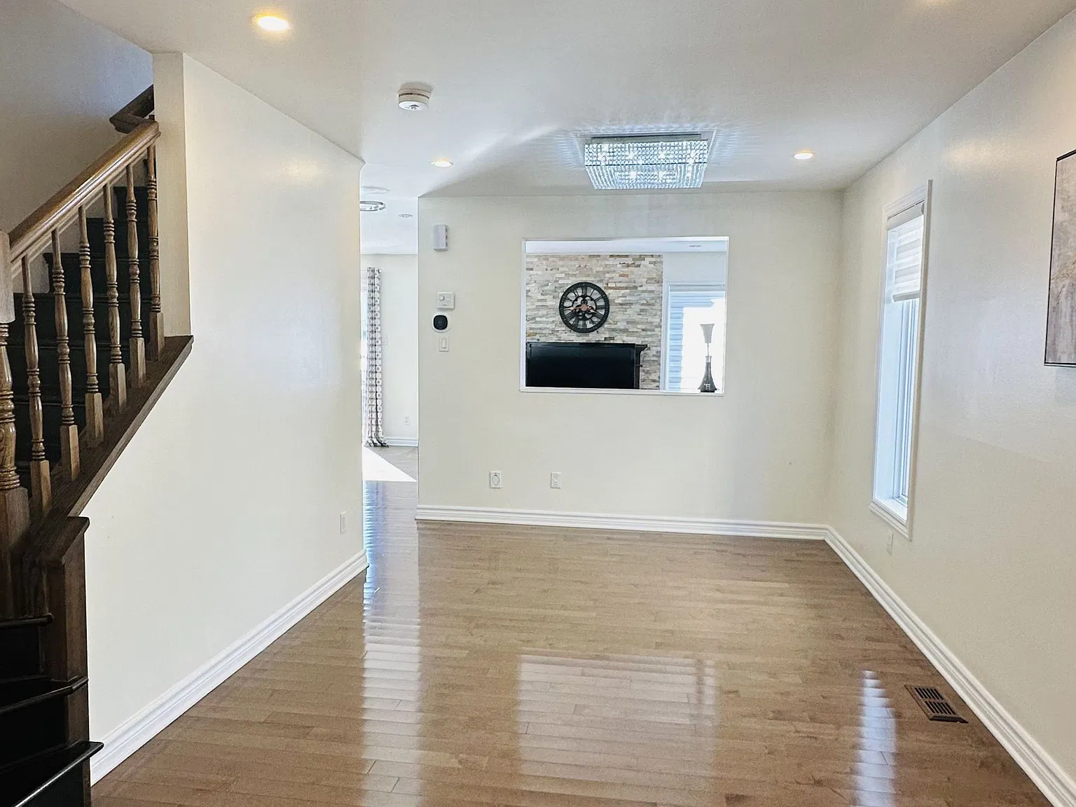 4 bed, $2,900 — Photo 3
