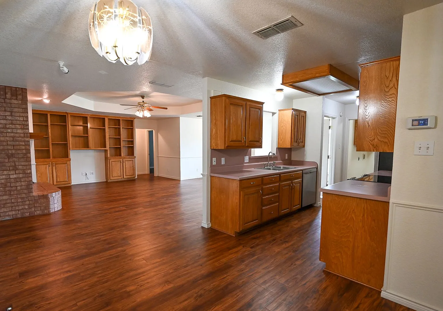 3 Bed 2 Bath SFR in Decatur — Photo 2