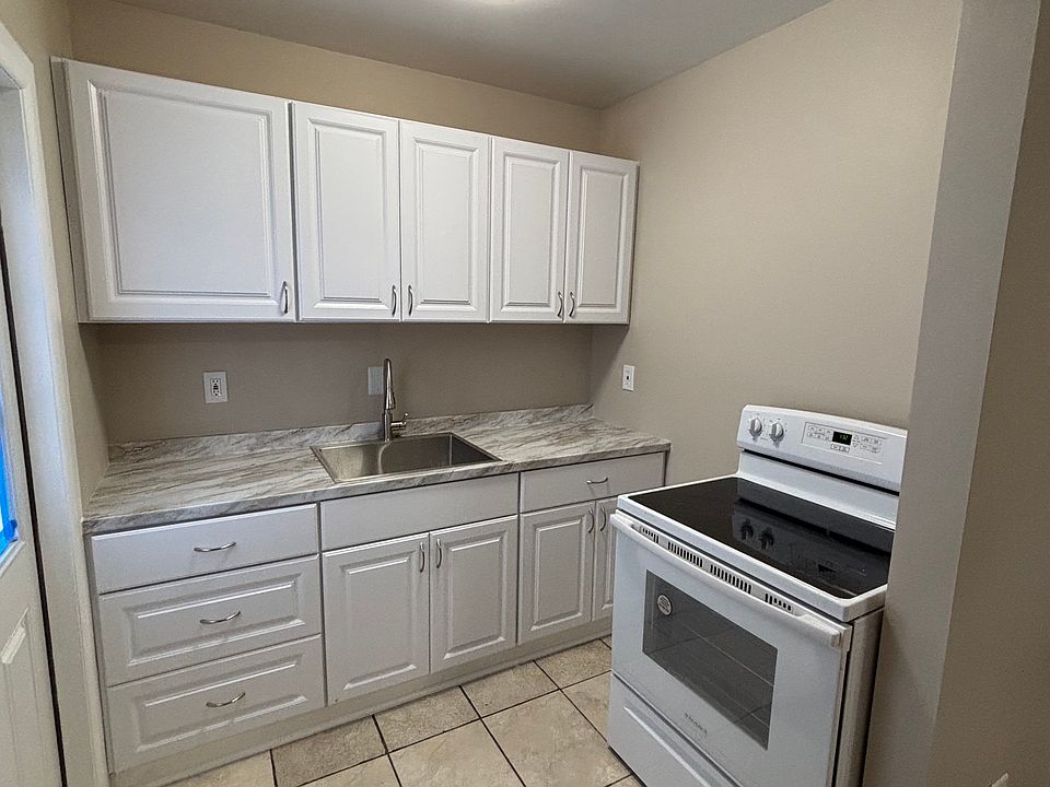 2nd image of 602 Texas Ct Unit A