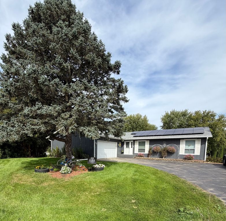 8085 Clearview Dr - Property Image