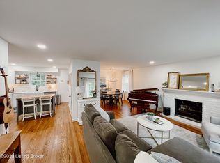 6705 Green Meadow Ct, Woodlawn Park, KY 40207