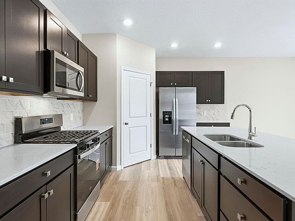 5th image of 9300 Hobart Way