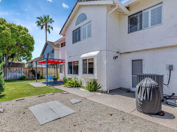 2610 Meadow Brook Ln, Tracy, CA 95376