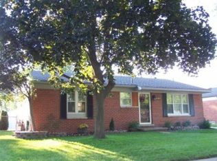 35323 Simco Dr, Clinton Twp, MI