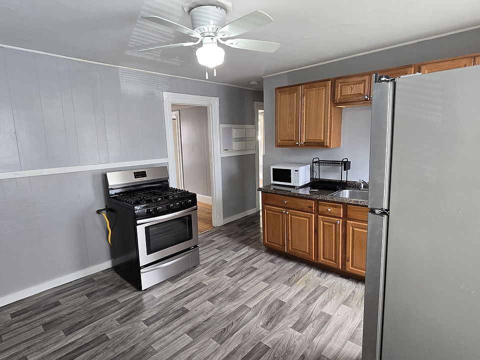 1st image of 12 E Bartlett St #2
