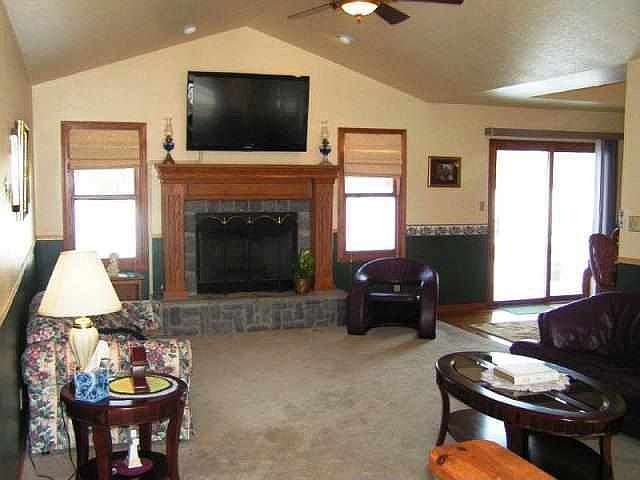 1st image of 2333 SE Oakwood Dr