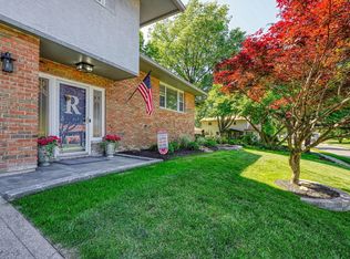 60 Savern Pl, Columbus, OH 43230