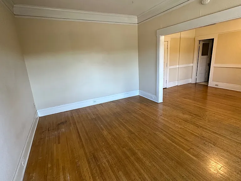11-1230 W Sprague Ave — Photo 7