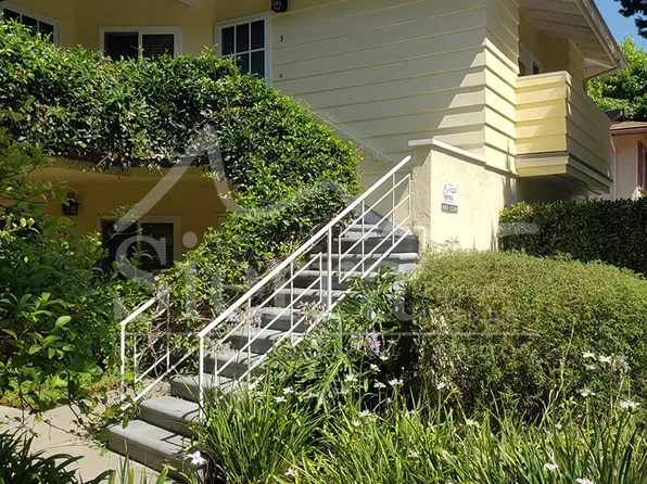 42 Broadmoor Plz Unit 4, Santa Barbara, CA 93105