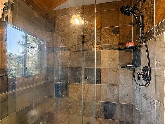 4660 Independence Trl — Photo 13