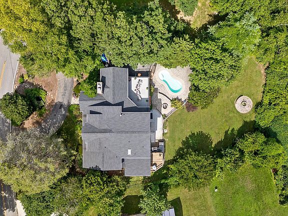 5th image of 212 N Palisades Dr
