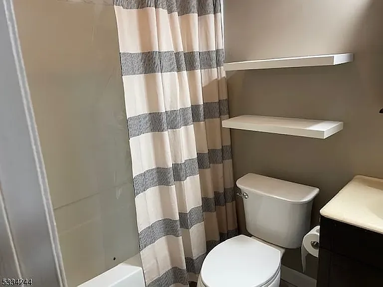 1816 Spruce Hills Dr #1816 — Photo 6