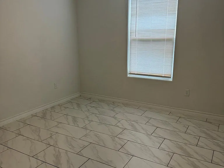 2931 Rowan Dr — Photo 12