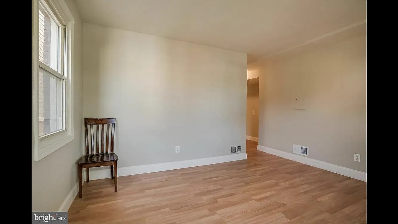 2 bed, 800 sqft, $1,689 — Photo 2