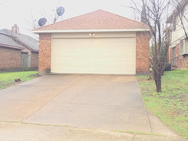 Alley Entry Garage