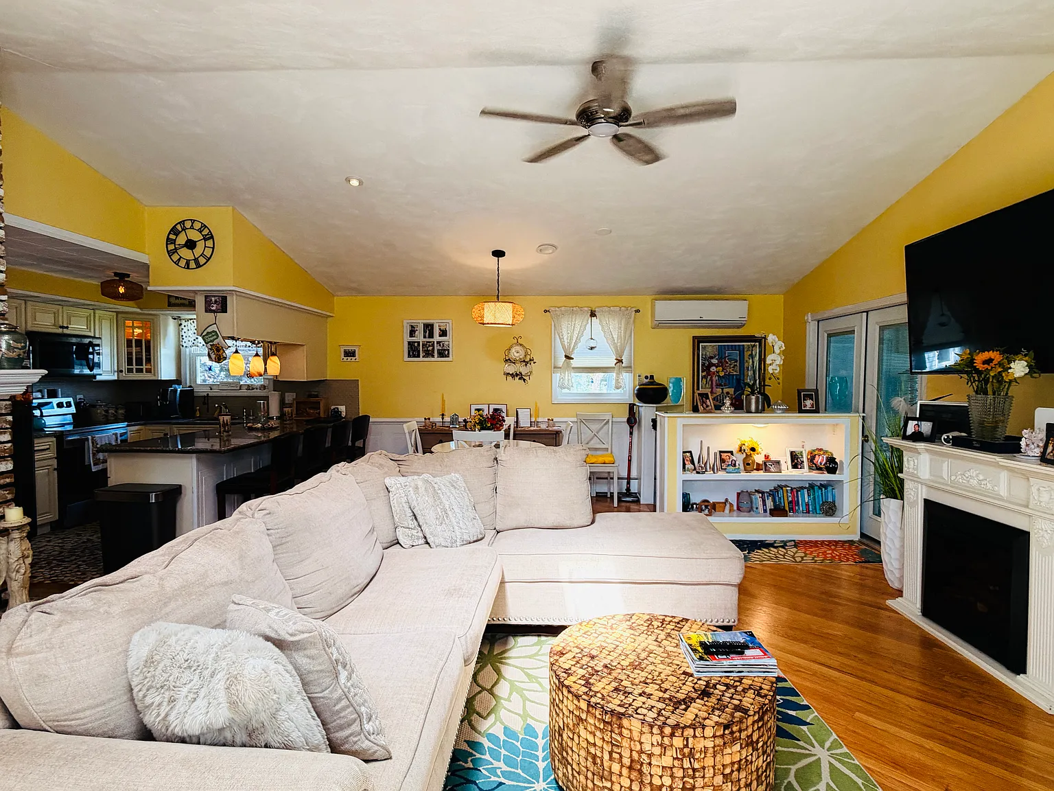 4 bed, 2200 sqft, $3,500 — Photo 4