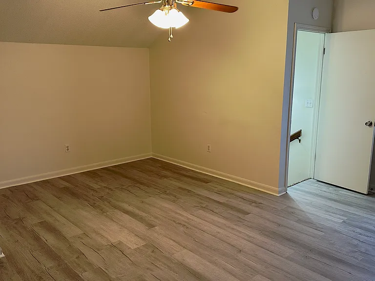 214C Gloria St — Photo 12