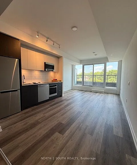 6 Chartwell Rd #323 — Photo 1