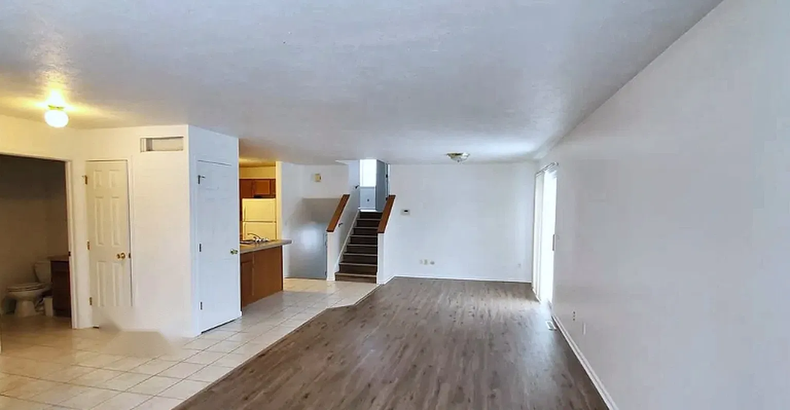 5 bed, 2.5 bath, 1760 sqft, $2,950 — Photo 3