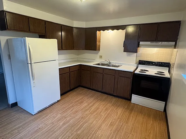 12100 County Line Rd — Photo 1