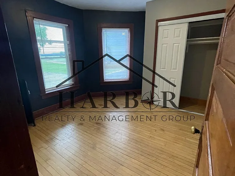 24 W Main St #8 — Photo 9