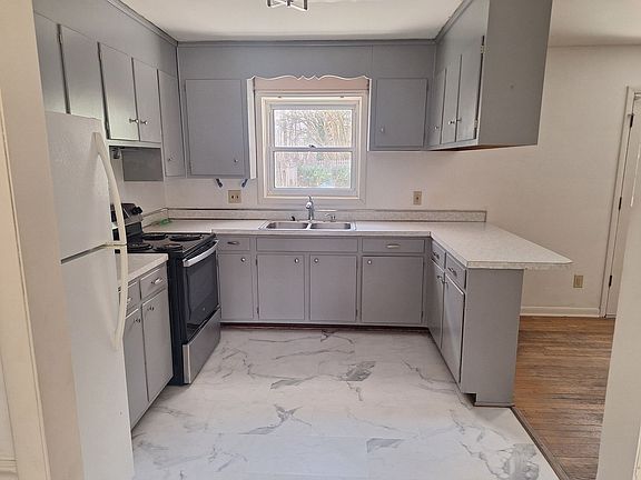 2nd image of 4851 Fenton Mill Rd