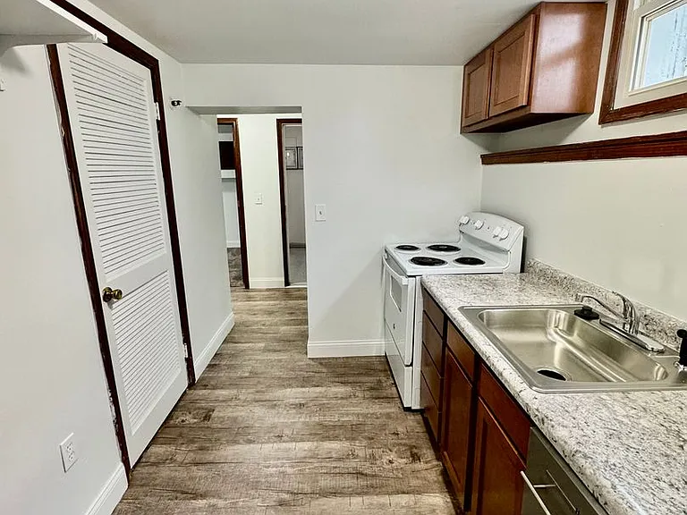 604 Pearl St — Photo 3