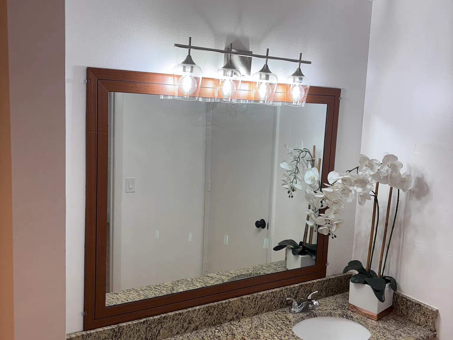 2 bed, 1220 sqft, $1,900 — Photo 4