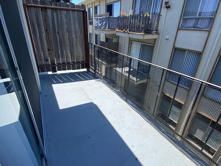 411 Euclid Ave #11 — Photo 6