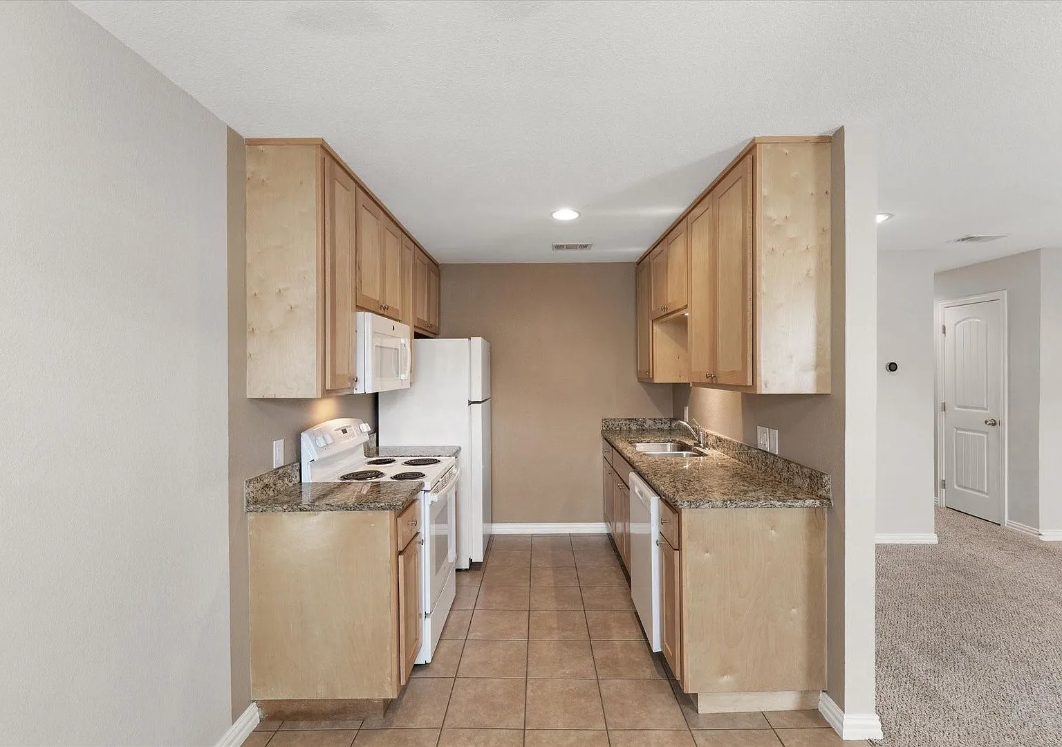 2016 Paisley Dr — Photo 1