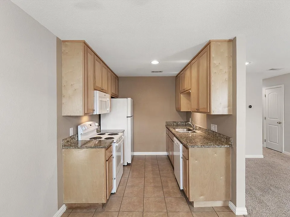 2016 Paisley Dr #C