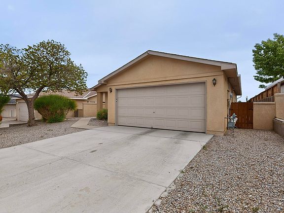 3rd image of 476 Medina Meadows Dr NE