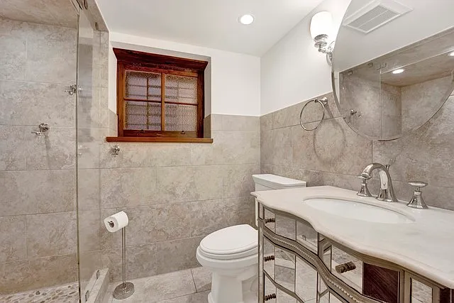 2458 N Burling St #1 — Photo 31