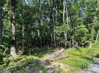 Mad Hatter Rd, Harpers Ferry, WV 25425